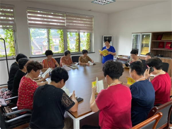 開展老年人心理健康知識講座.jpg