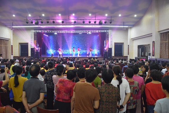 寧波市北侖區(qū)春曉舉行慶國(guó)慶文藝匯演_副本.jpg