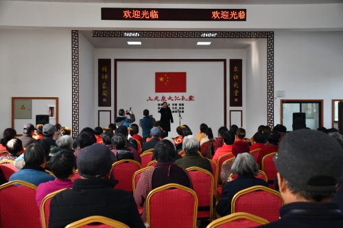 1575617823548169.jpg 北侖柴橋:“最美”人物走進(jìn)村文化禮堂.jpg