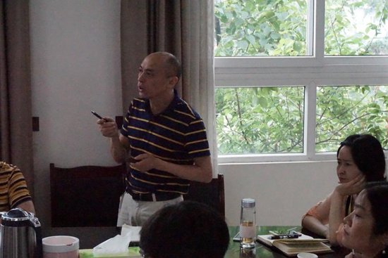 1527824318841849.jpg 數(shù)字化平臺(tái)建設(shè)負(fù)責(zé)人介紹情況.jpg