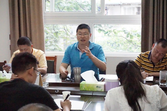 1527824335266035.jpg 區(qū)社區(qū)教育中心主任總結(jié)發(fā)言.jpg