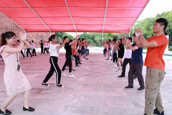 default (2)_副本.jpg