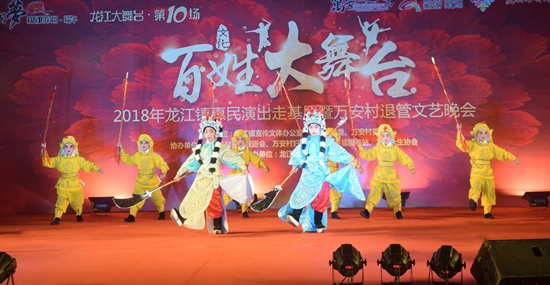 少年舞蹈表演.jpg