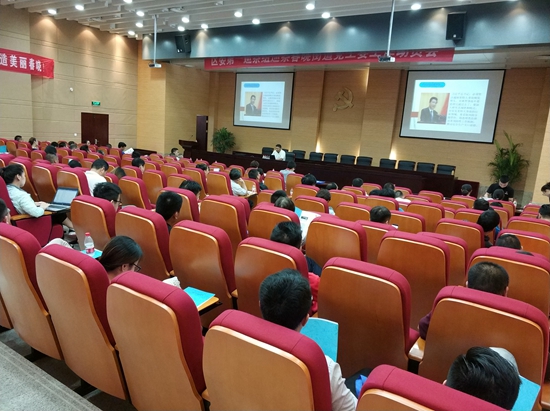 寧波北侖區(qū)春曉舉辦企業(yè)安全生產(chǎn)負責人及安全員培訓班_副本.jpg
