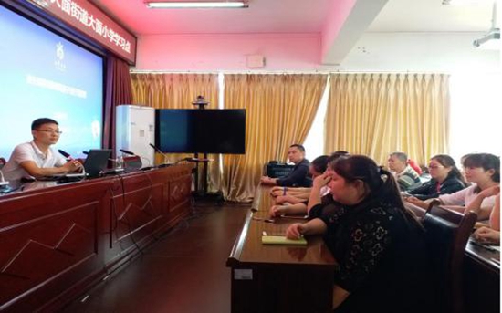 1538964089384682.jpg 互動(dòng)交流中.jpg