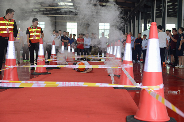 “不忘筑夢(mèng)初心，牢記安全使命”消防技能趣味賽在洋沙山社區(qū)成功舉行 (2)(1).JPG