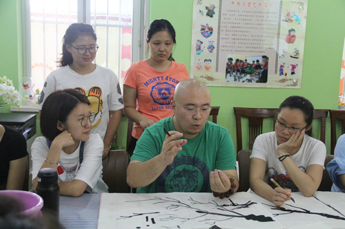 集賢里幼兒園開展&ldquo;暢享國畫藝術(shù)神韻&rdquo;教師國畫培訓1&mdash;1.jpg