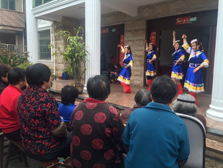 學(xué)習(xí)圈活動(dòng)內(nèi)容豐富，村民們學(xué)習(xí)興趣濃厚