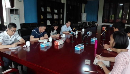調(diào)研座談_副本_副本.jpg