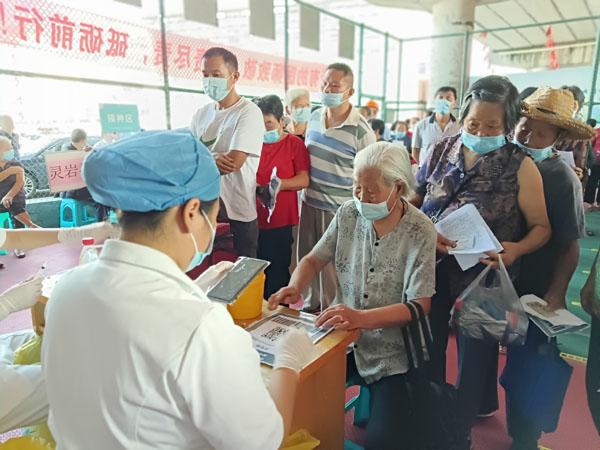 1639834903498644.jpg 老年人新冠疫苗接種專場 (1).jpg