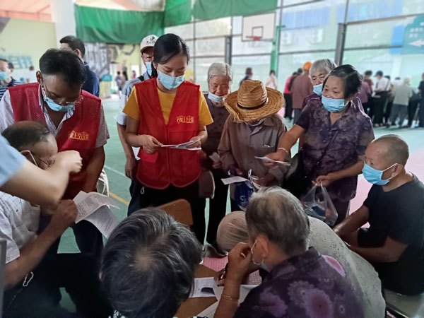 1639834968391013.jpg 老年人新冠疫苗接種專場 (2).jpg