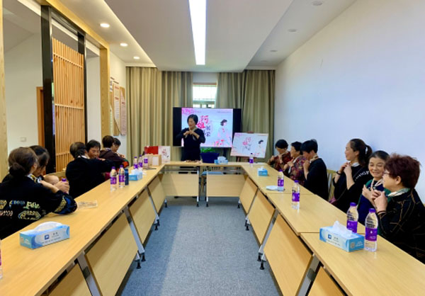 阿姐展風(fēng)采 點(diǎn)亮你的美1.jpg