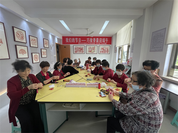 制作香囊 傳承非遺 (1).png