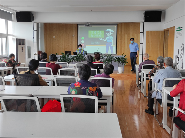 靈山大講堂326期——老年人交通安全宣傳講座 (1).jpg