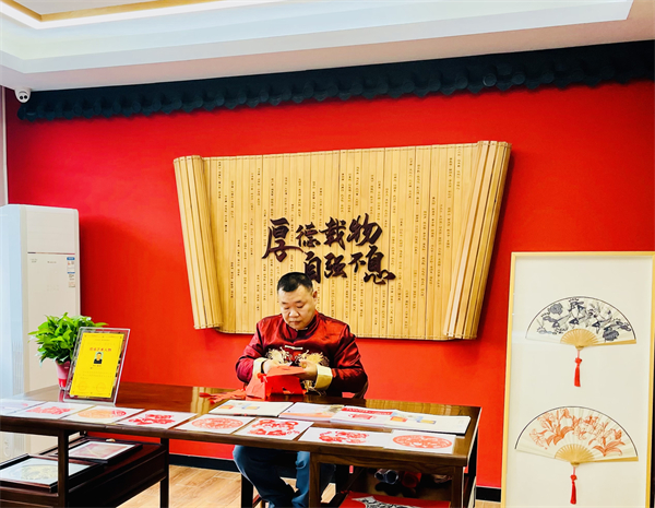 1668780873864705.jpg 01-1葛傳民.jpg