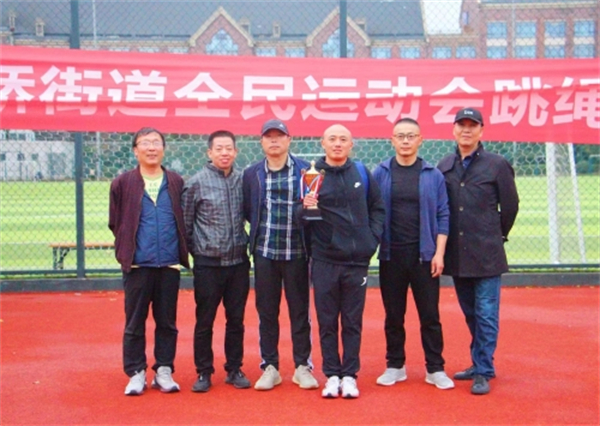 1669547928195737.jpg 柴橋成校:全民健身“繩”彩飛揚(yáng).jpg