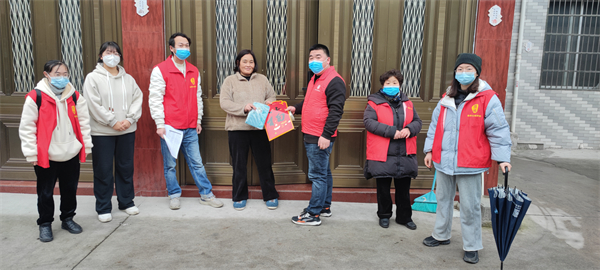 1676876428687091.jpg 合影.jpg