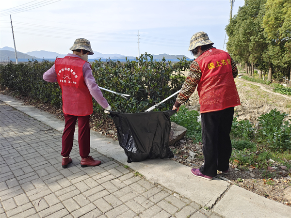 文明爭(zhēng)創(chuàng)+兩會(huì)護(hù)航，主動(dòng)出擊網(wǎng)格在行動(dòng)！ (3).jpg