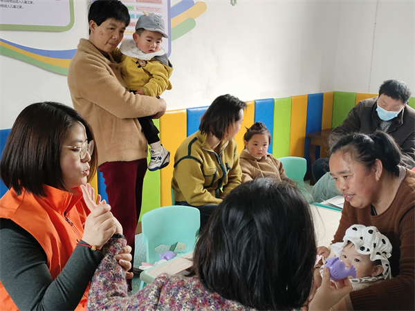 北侖區(qū)春曉成校：科學(xué)喂養(yǎng)促健康——開展嬰幼兒照護(hù)活動.jpg