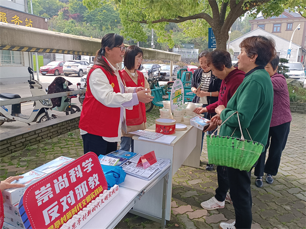 北侖區(qū)春曉成校：青春同心 反詐同行.jpg