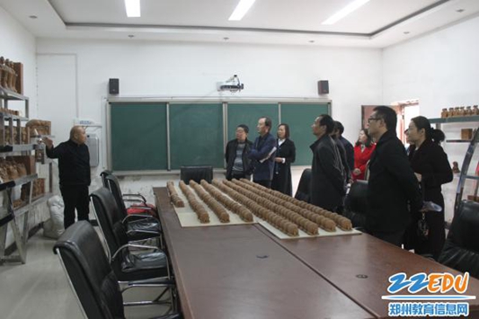 參觀新密市白寨鎮(zhèn)陳宏偉雕塑藝術工作室