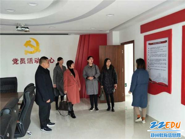 1522056310667446.jpg 深入社區(qū)教育基地進行年度檢查.jpg