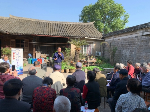 1572857805340813.jpg “紅播”宣講員走進(jìn)墻門講述初心故事.jpg