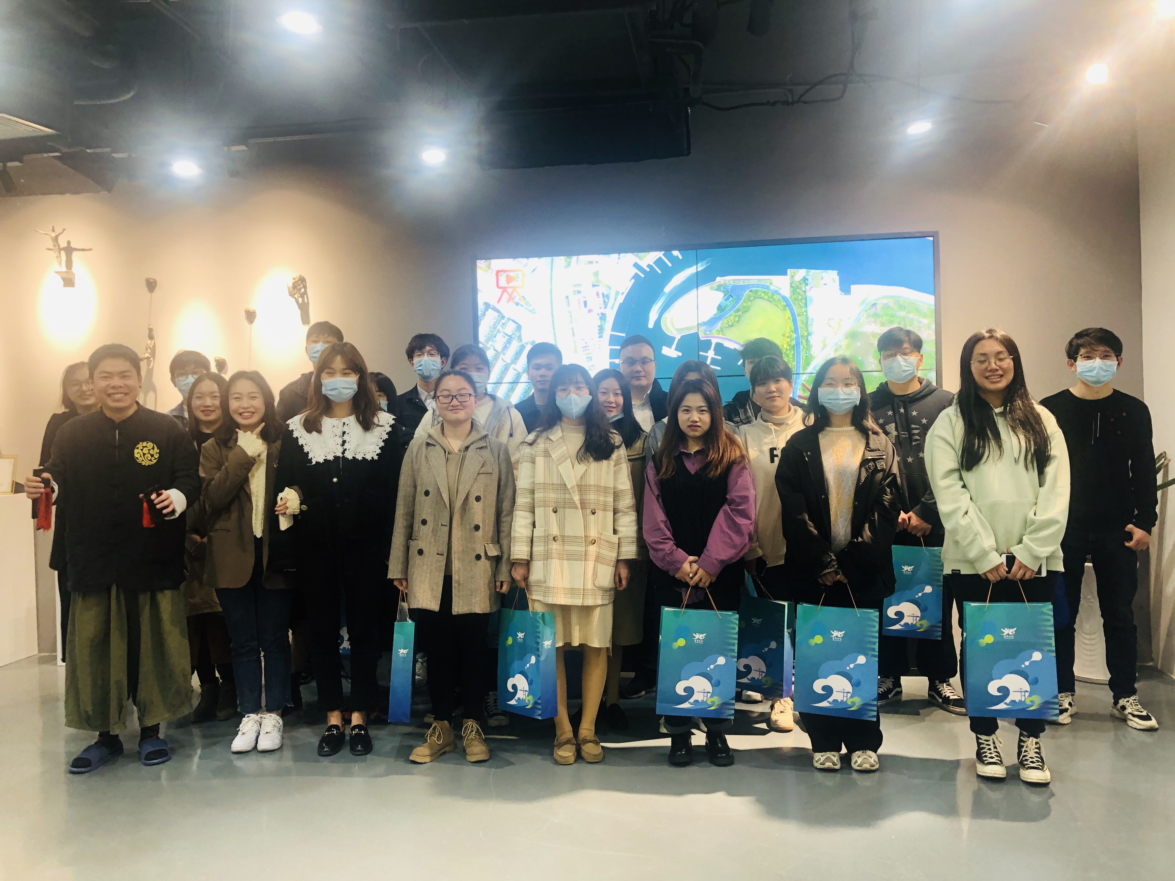 1616381976790474.jpg 1616381976790474.jpg