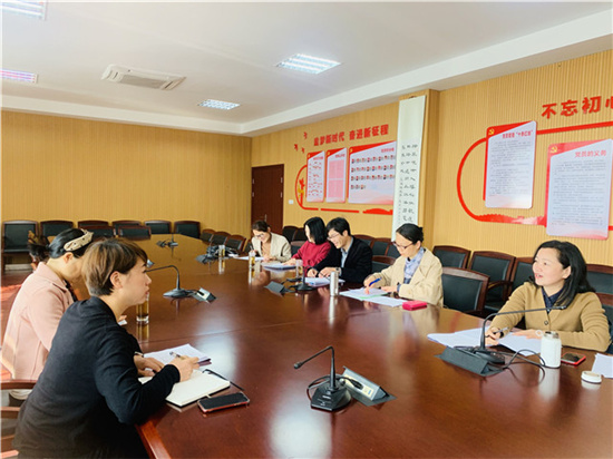 驗(yàn)收柴橋街道社區(qū)教育進(jìn)文化禮堂（文化家園）重點(diǎn)培育項(xiàng)目和學(xué)習(xí)共同體創(chuàng)建工作 (1).jpg