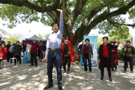 美麗鄉(xiāng)村里的養(yǎng)生趴.jpg