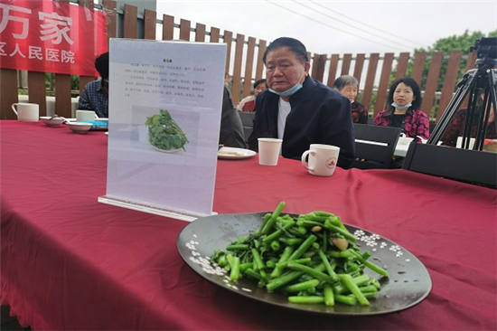 “合理膳食 營(yíng)養(yǎng)惠萬(wàn)家”——健康飲食現(xiàn)場(chǎng)烹飪大課堂 (4).jpg