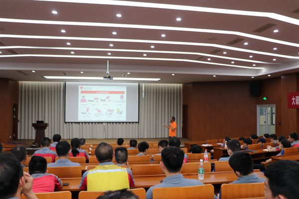 安全急救知識培訓(xùn)進華朔企業(yè) (1).jpg