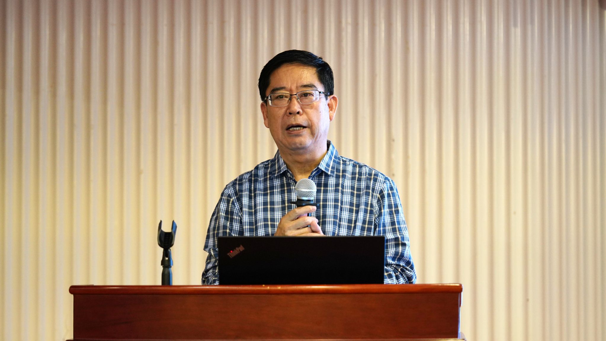 1696841676673983.jpg 1696841676673983.jpg